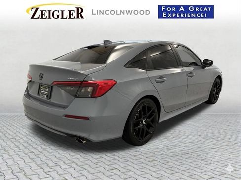 Used 2024 Honda Civic Sport image 6