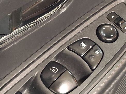 Used 2021 Nissan Versa SV image 27