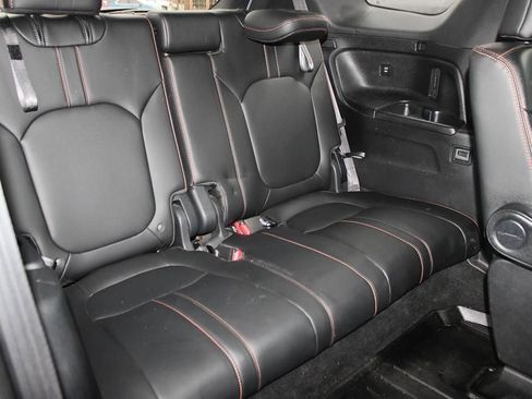 Used 2025 Honda Pilot TrailSport image 42