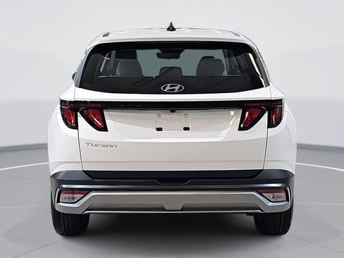 New 2026 Hyundai Tucson SE image 6