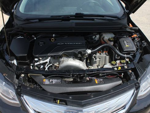Used 2017 Chevrolet Volt LT w/ Comfort Package FWD image 48
