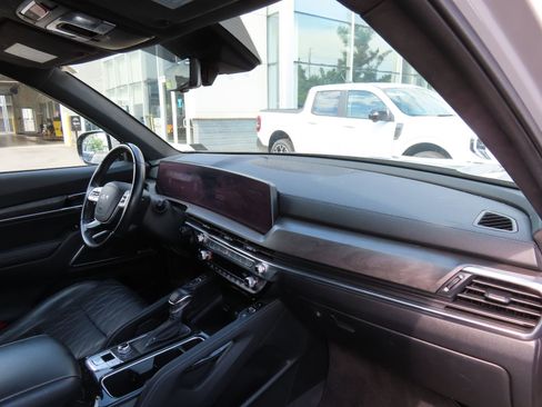 Used 2023 Kia Telluride SX Prestige X-Pro AWD/4WD image 13
