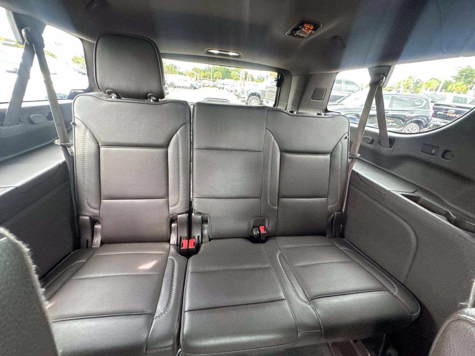 Used 2022 GMC Yukon XL Denali w/ Denali Premium Package AWD/4WD image 16