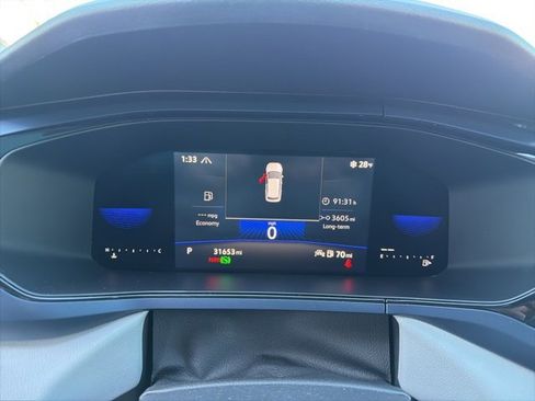 Used 2022 Volkswagen Taos SE w/ Panoramic Sunroof Package image 13