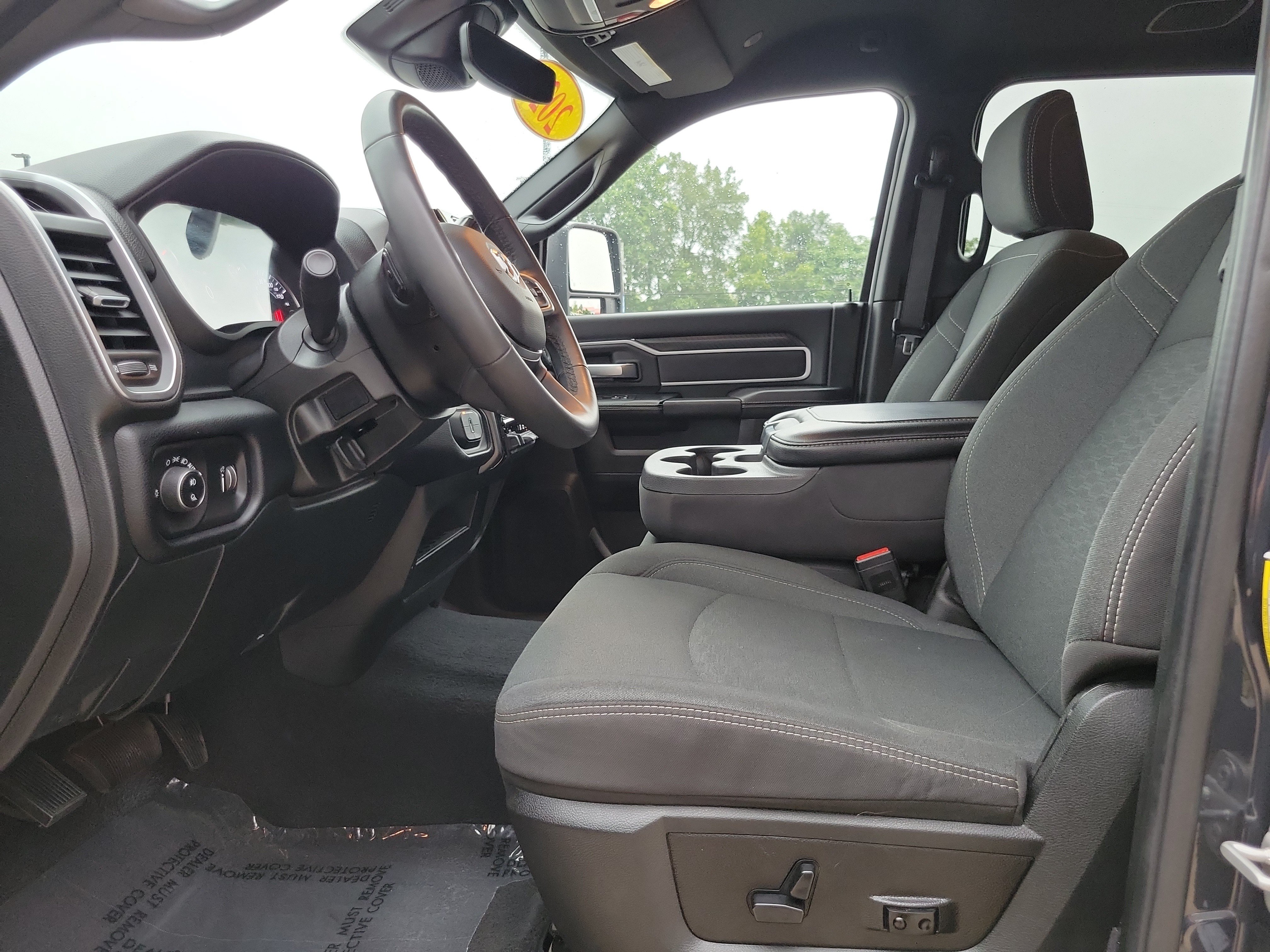Used 2025 RAM 2500 Big Horn AWD/4WD image 7