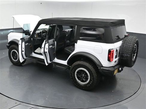 Certified 2023 Ford Bronco Badlands w/ Sasquatch Package image 54