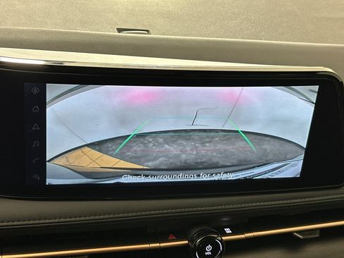Used 2024 Nissan Ariya AWD image 19