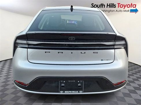 New 2026 Toyota Prius Plug-In Hybrid image 5