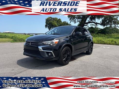 Used 2018 Mitsubishi Outlander Sport ES FWD image 1