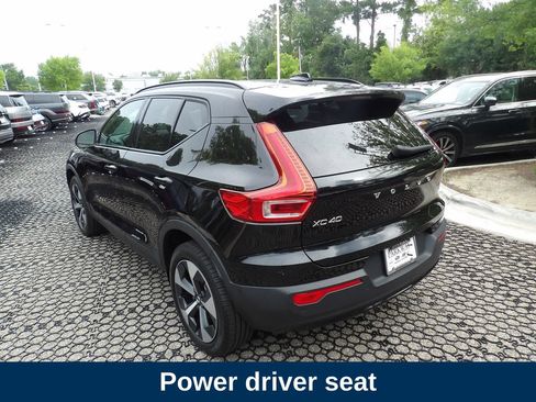 Certified 2024 Volvo XC40 B5 Plus w/ Climate Package AWD/4WD image 9