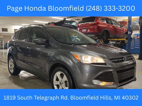 Used 2016 Ford Escape SE w/ Equipment Group 201A image 1