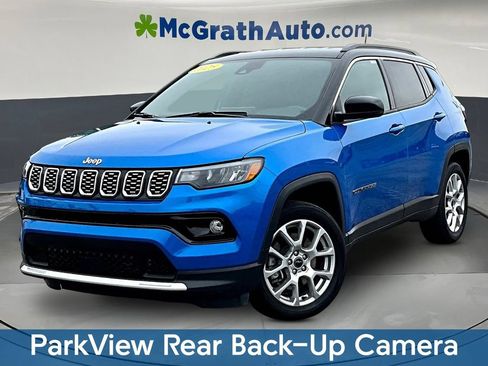 Used 2025 Jeep Compass Limited AWD/4WD image 3