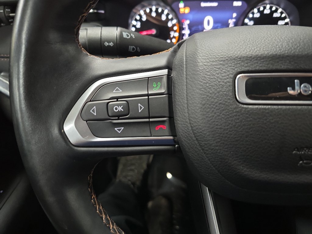 Used 2022 Jeep Compass Limited AWD/4WD image 19
