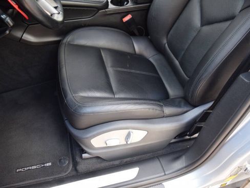 Used 2016 Porsche Macan S AWD/4WD image 38