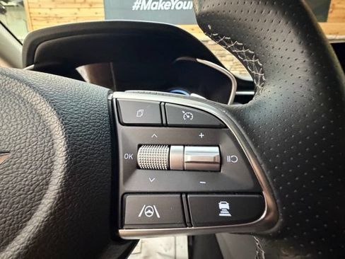 Used 2022 Genesis G70 3.3T AWD/4WD image 27