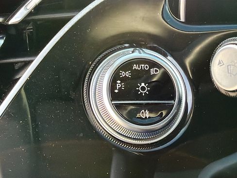 Used 2024 Mercedes-Benz E 350 4MATIC Sedan image 35