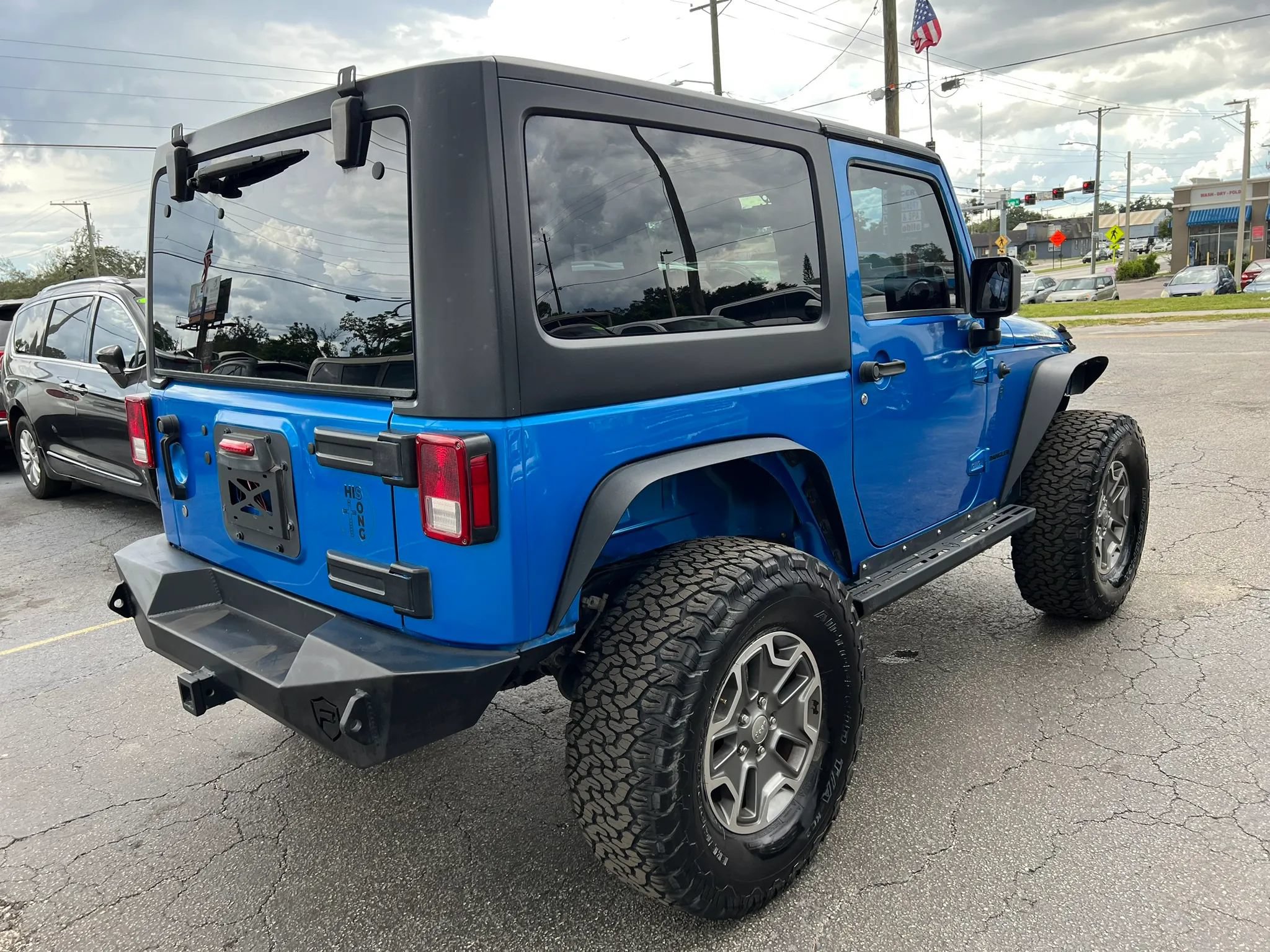 Used 2015 Jeep Wrangler Rubicon w/ Power Convenience Group AWD/4WD image 5