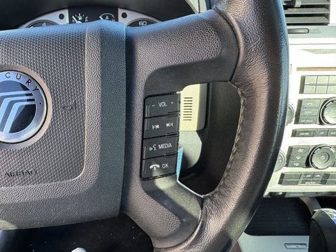 Used 2010 Mercury Mariner 4WD image 15