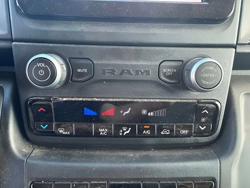 Used 2024 RAM ProMaster 3500 FWD image 14