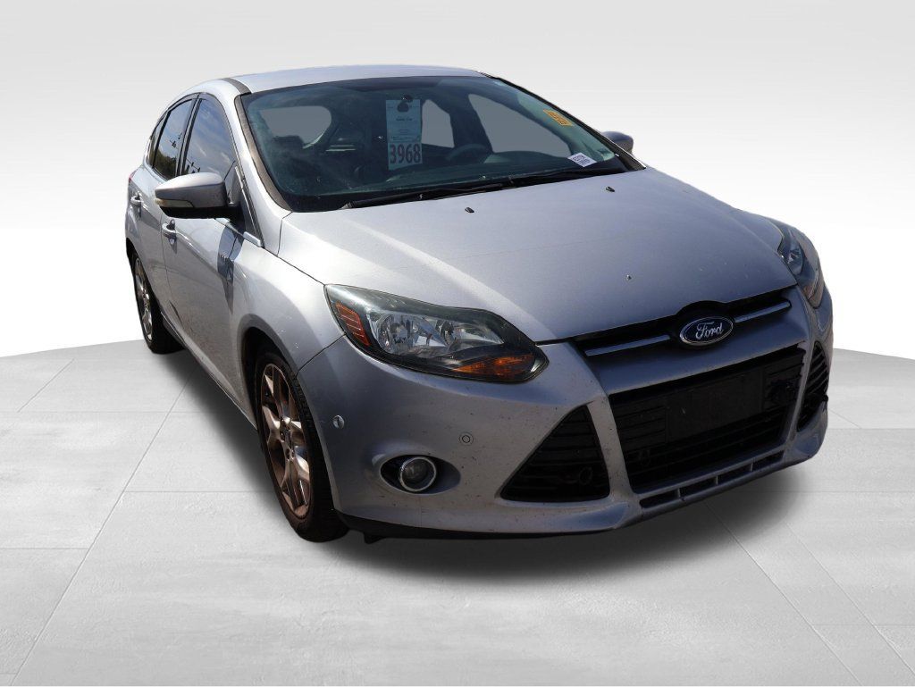 Used 2014 Ford Focus Titanium FWD image 11