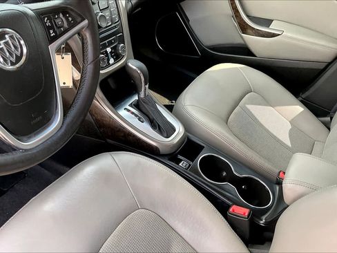 Used 2012 Buick Verano FWD image 9