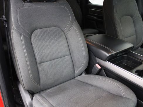 Used 2019 RAM 1500 Big Horn AWD/4WD image 24