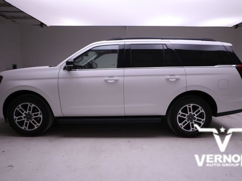 New 2026 Ford Expedition Active image 2