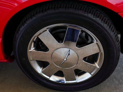 Used 2003 Ford Thunderbird RWD image 12