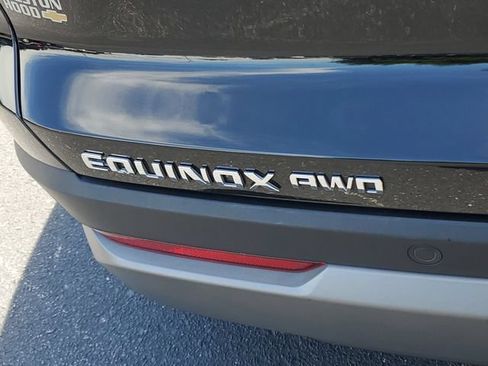 Used 2025 Chevrolet Equinox LT AWD/4WD image 9