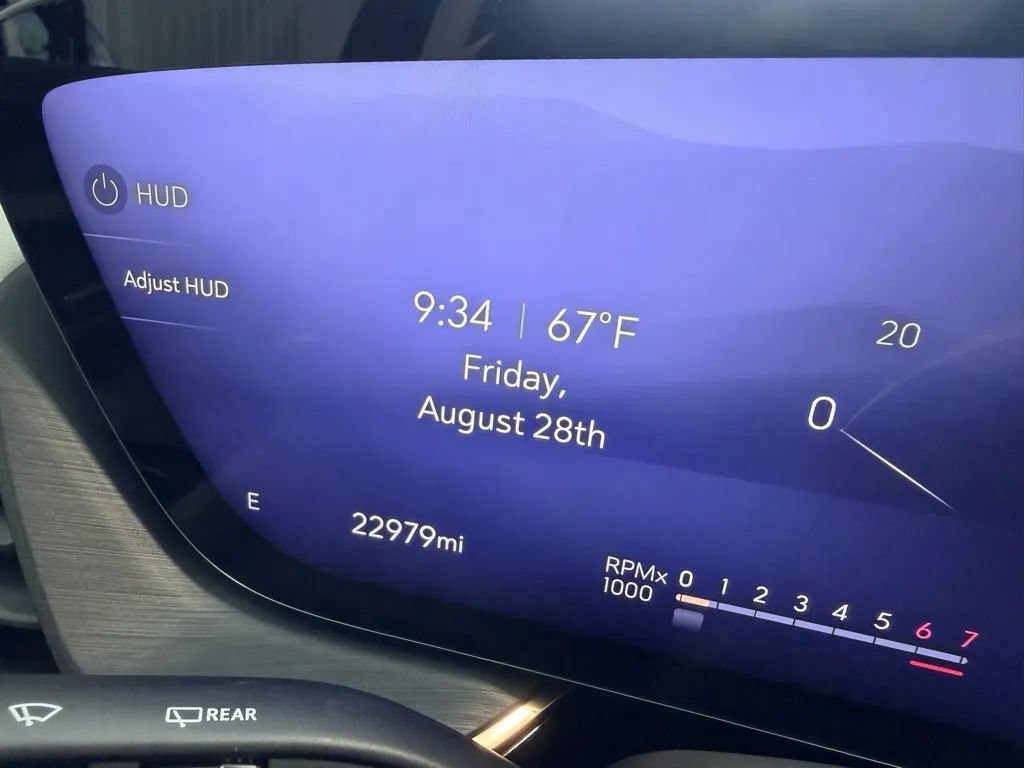 Used 2025 Buick Envision Avenir AWD/4WD image 43