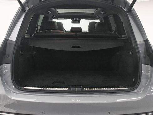 Used 2025 Mercedes-Benz GLS 450 4MATIC image 8