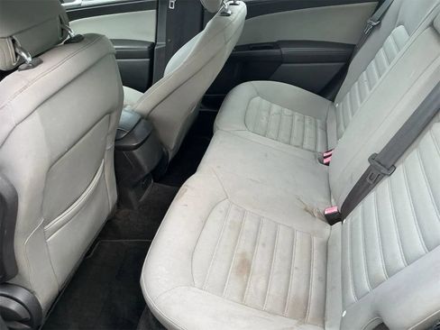 Used 2013 Ford Fusion S FWD image 4