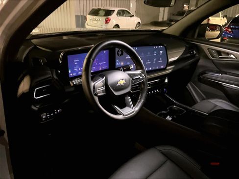 Certified 2025 Chevrolet Traverse LT image 7