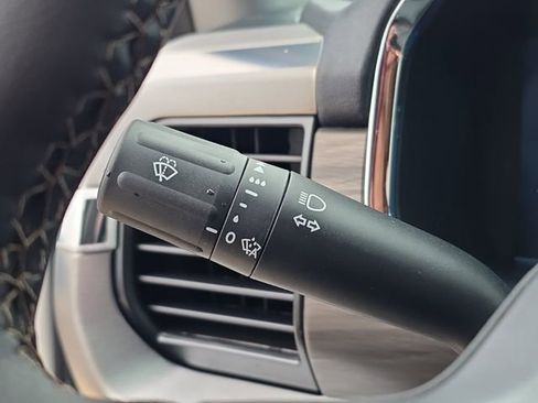 New 2025 Ford F150 Lariat w/ Equipment Group 501A Mid image 13