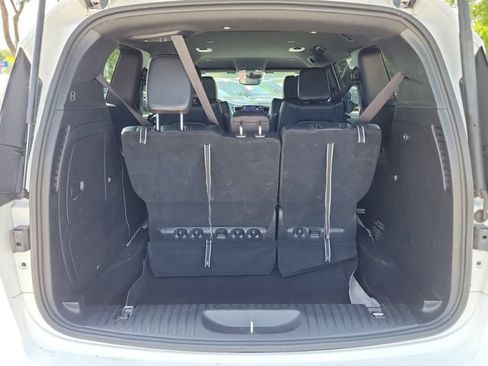 Used 2024 Chrysler Pacifica Limited FWD image 9