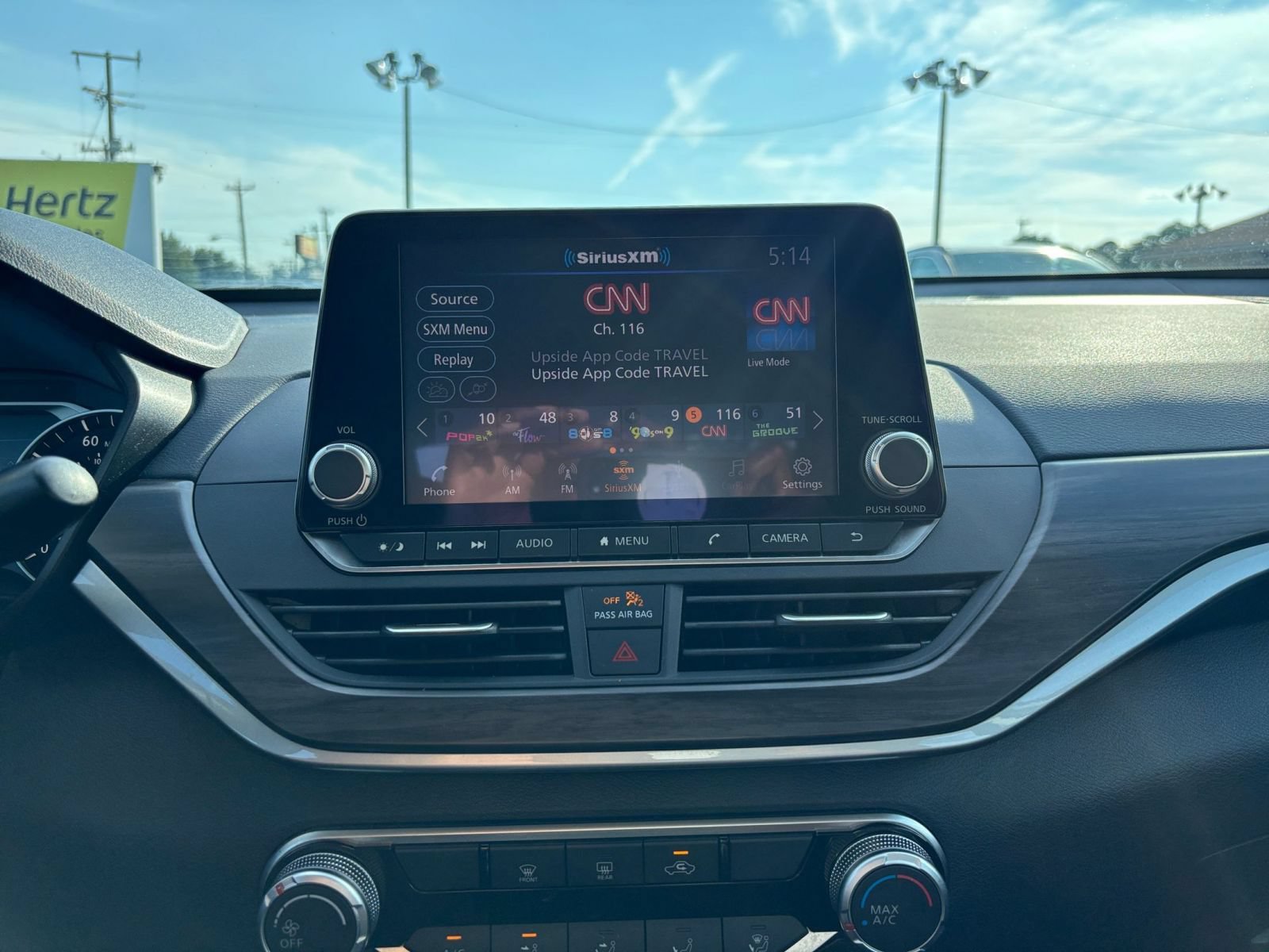 Used 2025 Nissan Altima 2.5 SV FWD image 19