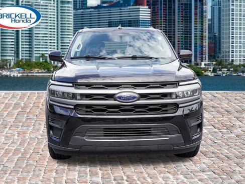 Used 2024 Ford Expedition Max XLT RWD image 2