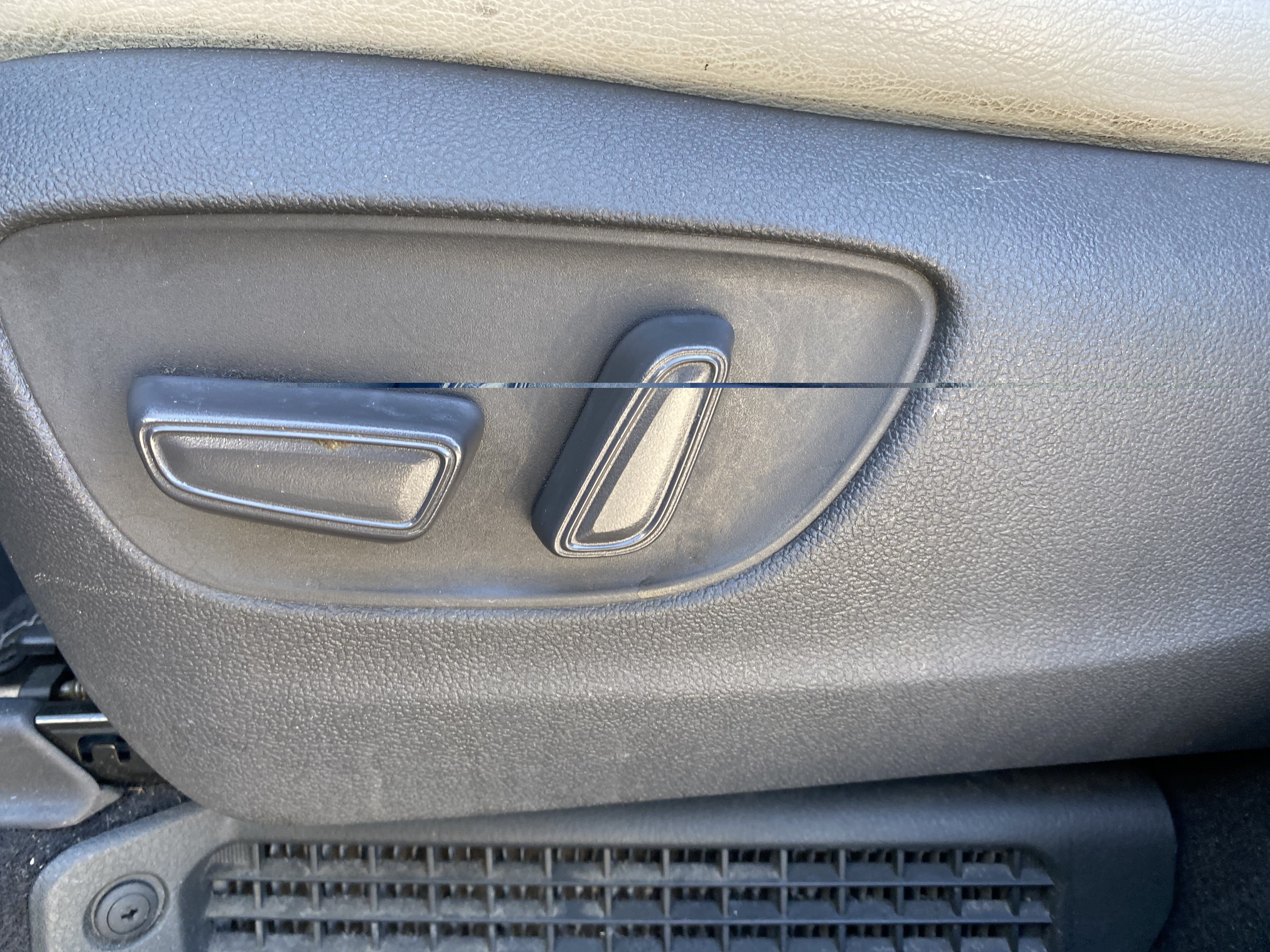 Used 2021 Toyota Sienna LE FWD image 19