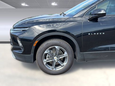 Used 2024 Chevrolet Blazer LT AWD/4WD image 23