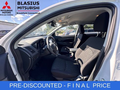 Used 2025 Mitsubishi Outlander Sport ES AWD/4WD image 16