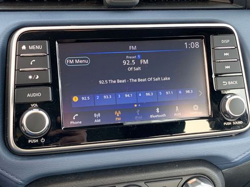 Used 2025 Nissan Versa SV image 20