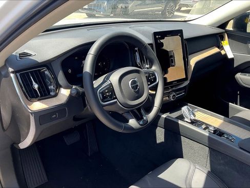 New 2026 Volvo XC60 B5 Plus w/ Protection Package Premier image 19