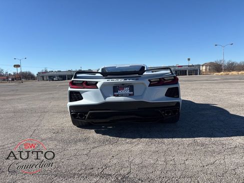 Used 2022 Chevrolet Corvette Stingray Coupe w/ Z51 Performance Package image 8