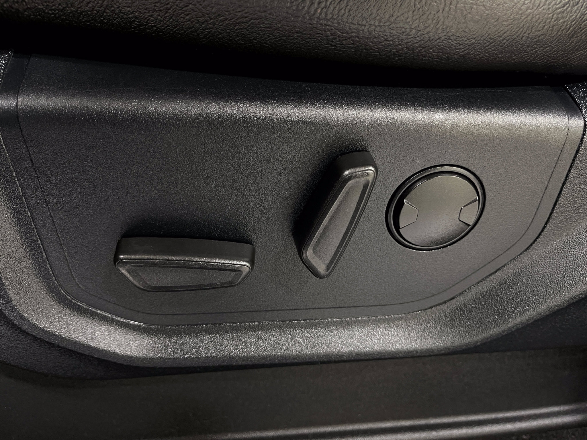 Used 2020 Ford F150 Lariat AWD/4WD image 17
