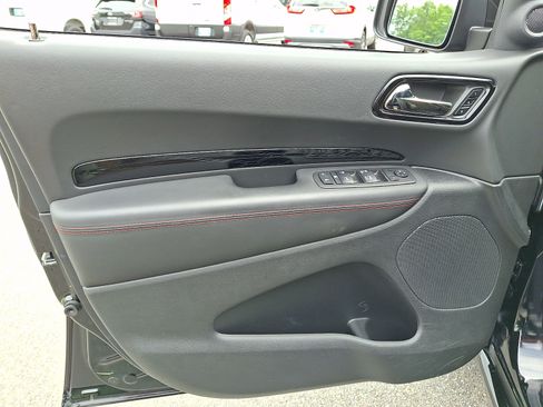 Used 2025 Dodge Durango GT AWD/4WD image 13