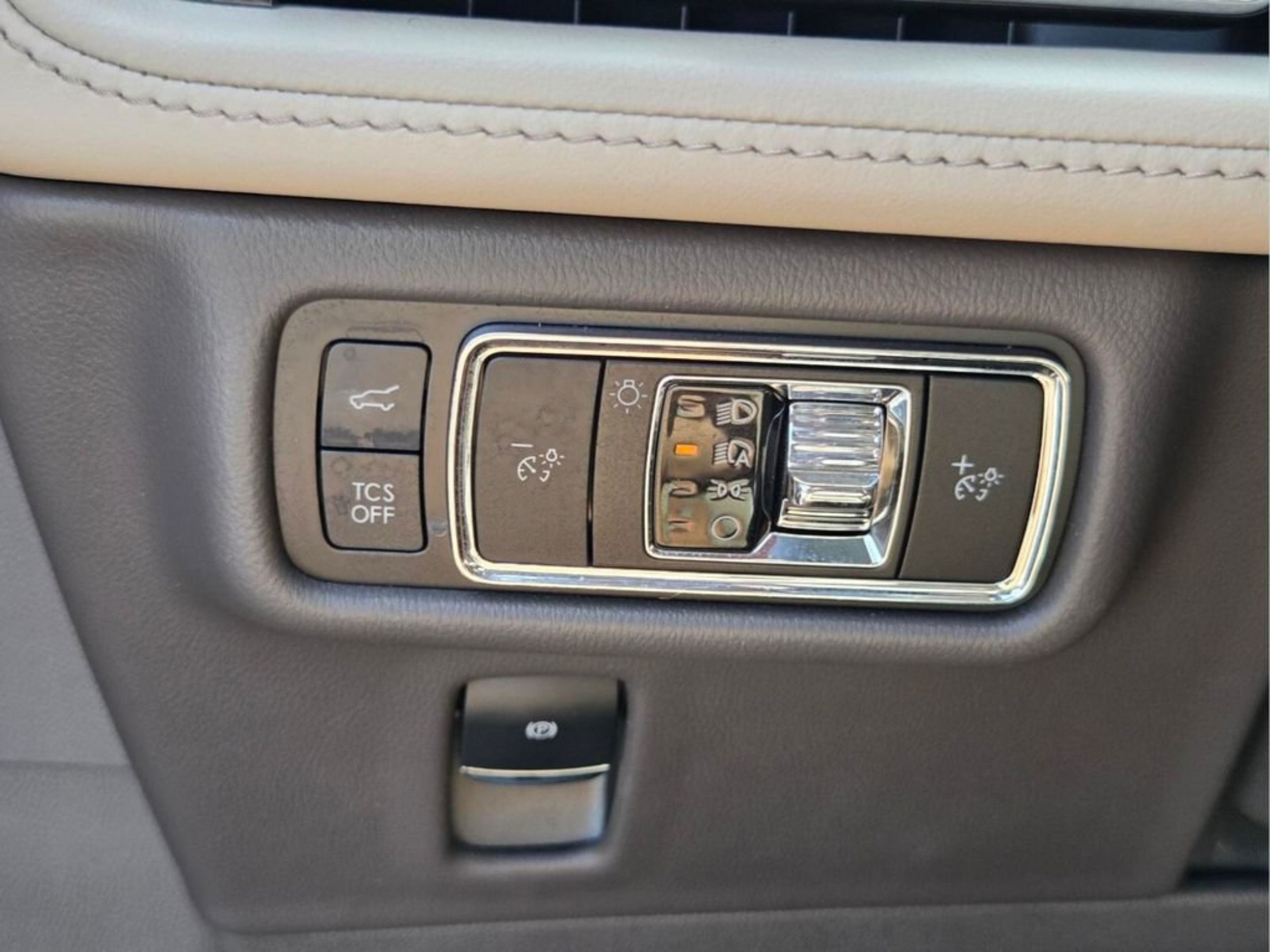 Used 2023 Lincoln Nautilus AWD w/ Premium Package image 24