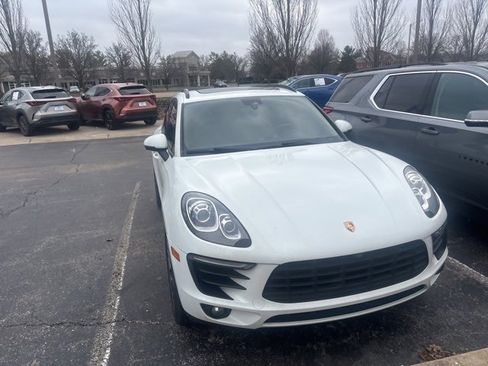 Used 2018 Porsche Macan S w/ Premium Package Plus image 4