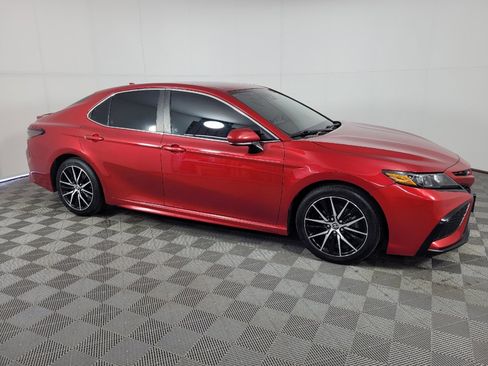 Used 2021 Toyota Camry SE FWD image 11