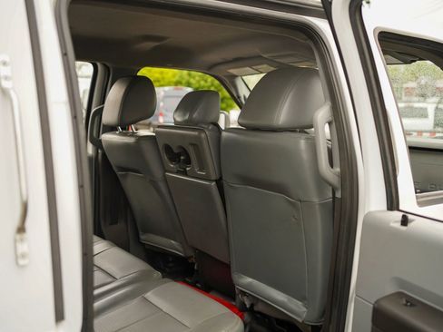 Used 2016 Ford F550 4x4 Crew Cab Super Duty image 34
