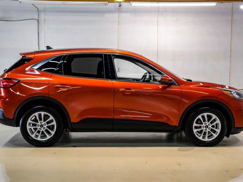 Used 2020 Ford Escape SE FWD image 7